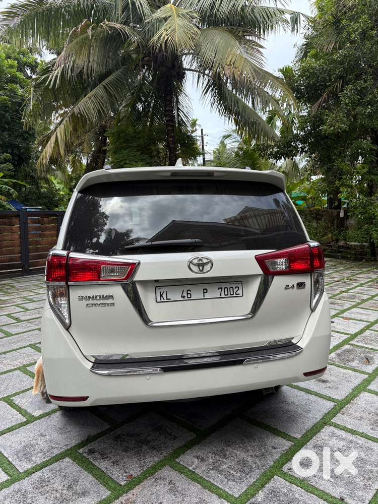 Toyota Innova Crysta 2016