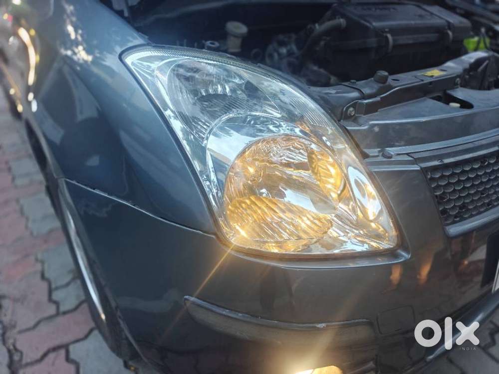 Maruti Suzuki Swift 1.3 Zxi, 2006, Petrol