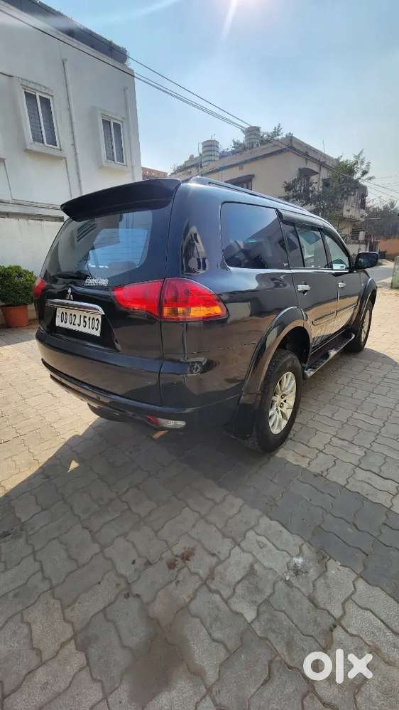 Mitsubishi Pajero Sport 2013 Variant