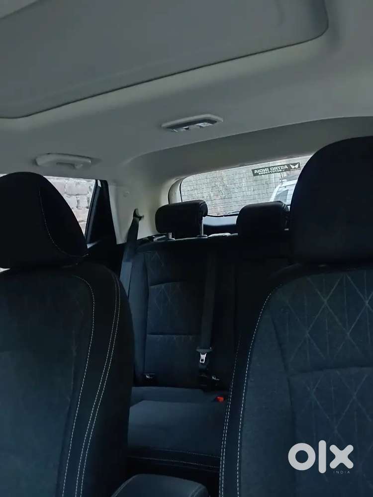 Mahindra Xuv 3xo 2025 Petrol 4200 Km Driven
