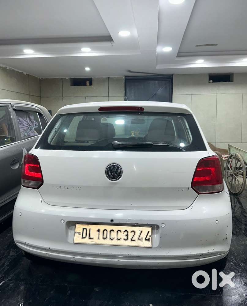 Volkswagen Polo (cng + Petrol) 2014