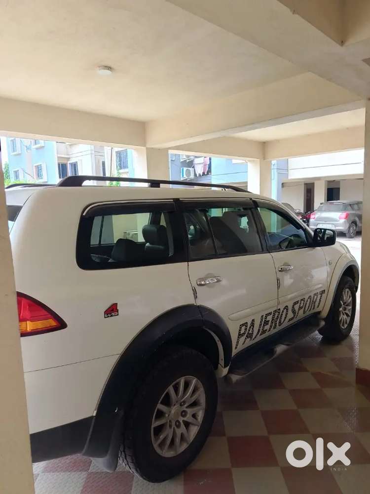 Mitsubishi Pajero Sport 2012