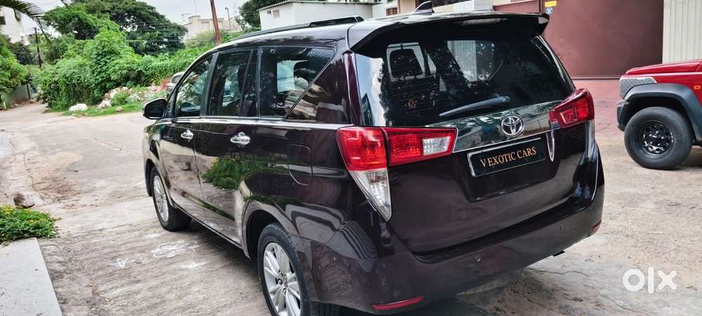 Toyota Innova Crysta 2.8z Automatic, 2016, Diesel