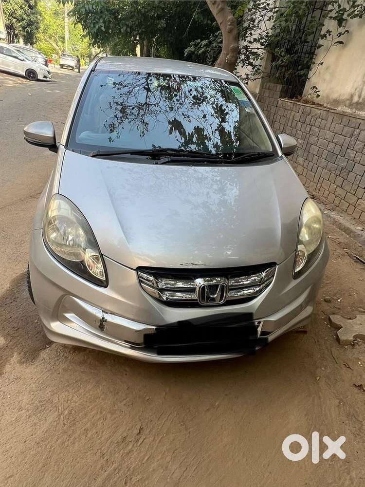 Honda Amaze S 2015 Petrol Well Maintained