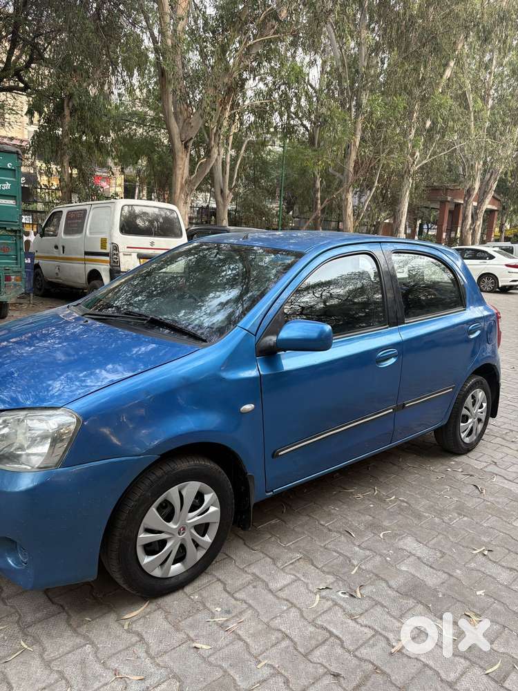 Toyota Etios Liva 2011-2012 G, 2011, Petrol