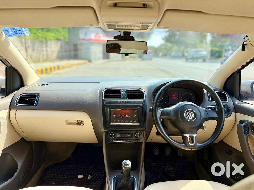 Volkswagen Vento 2010-2013 Petrol Highline, 2011, Petrol