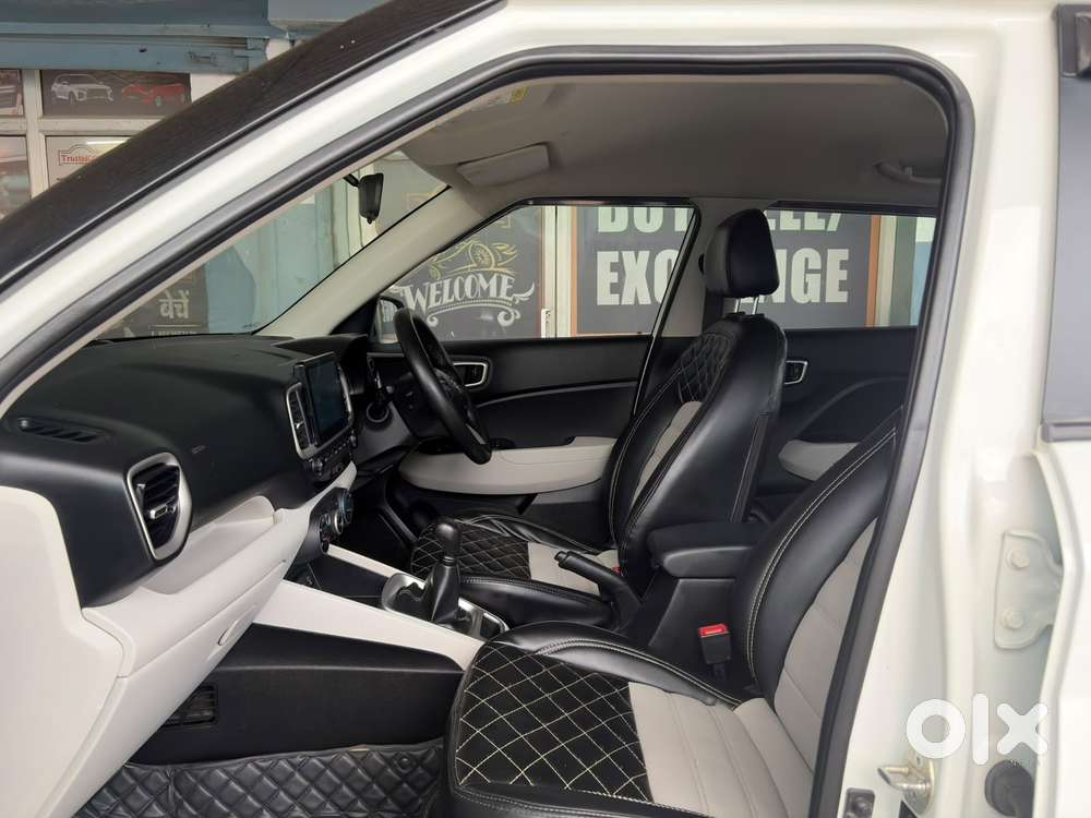 Hyundai Venue 1.2 S (o), 2023, Petrol