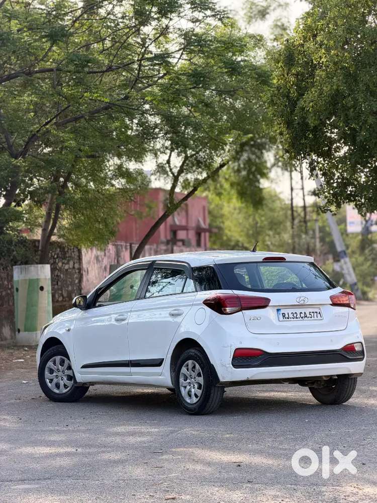 Hyundai I20 Megna Petrol