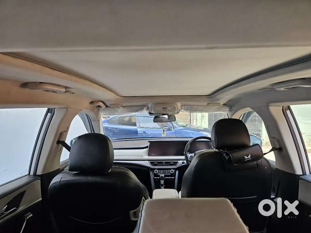 Mahindra Xuv700 Ax7 2022