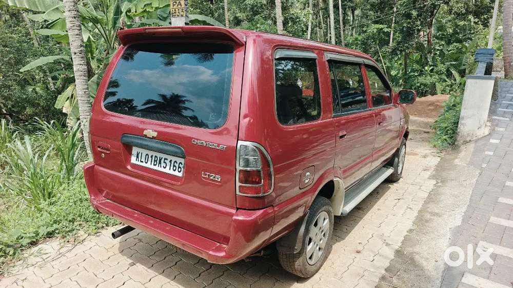 Chevrolet Tavera 2013