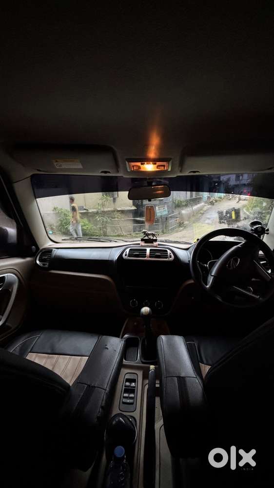 Mahindra Tuv 300 2015 Diesel Good Condition