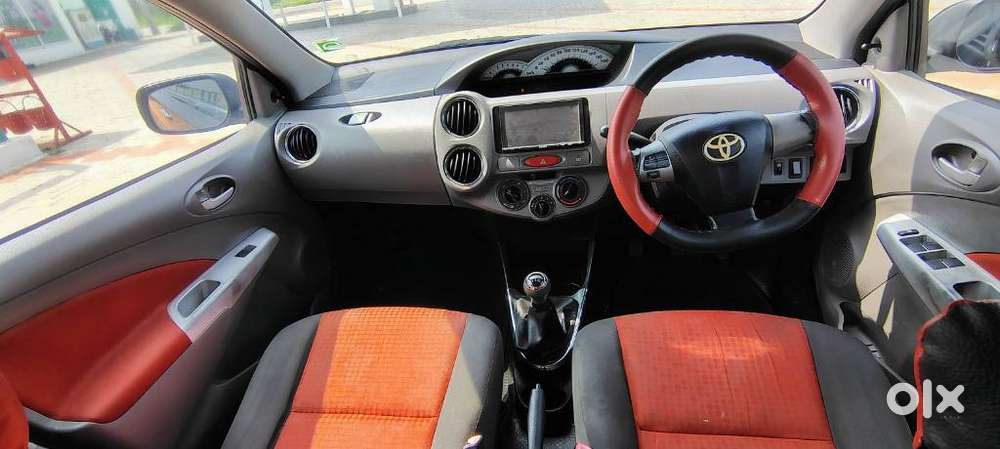 Toyota Etios, 2011, Petrol