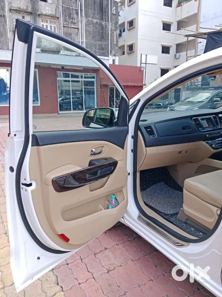 Kia Carnival Limousine 2023
