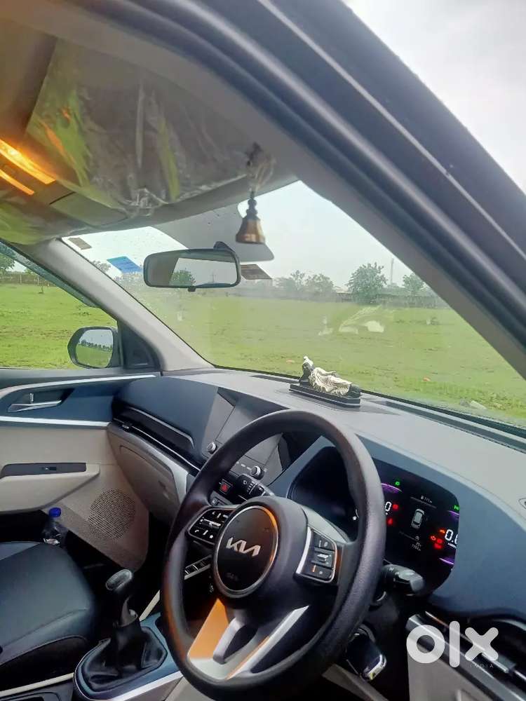 Kia Carens G 7-seater Manual Petrol 2025