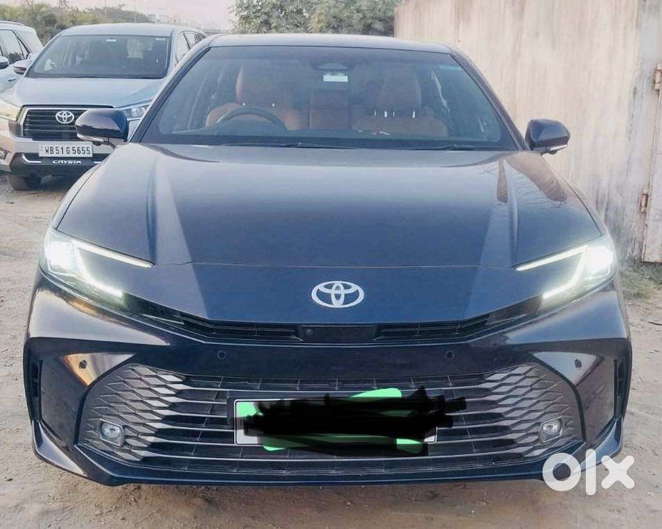 Toyota Camry Hybrid, 2025, Petrol