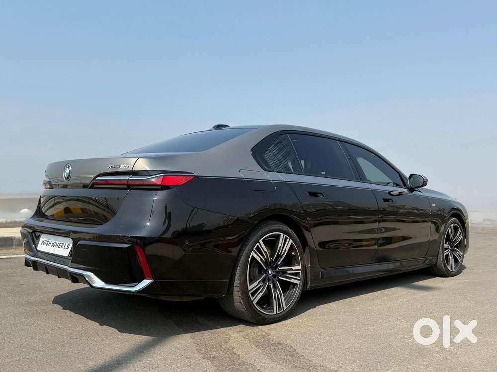 Bmw I7 Xdrive60, 2023, Electric