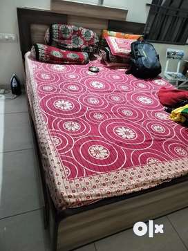 Second hand double on sale bed olx