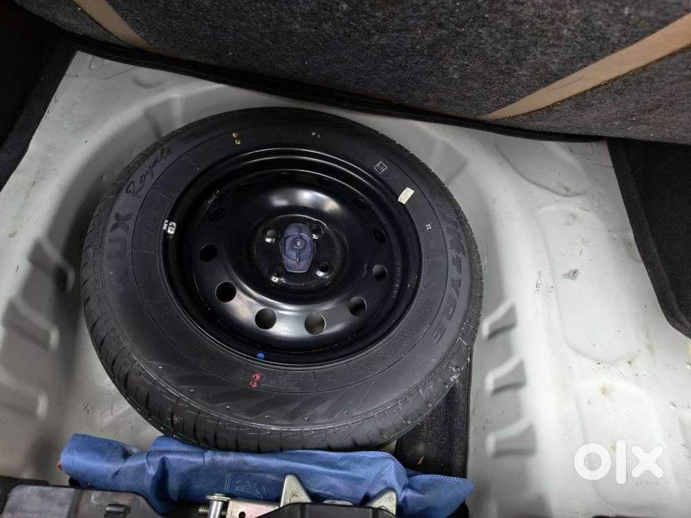 Maruti Suzuki Dzire 1.2 Vxi Amt, 2023, Petrol