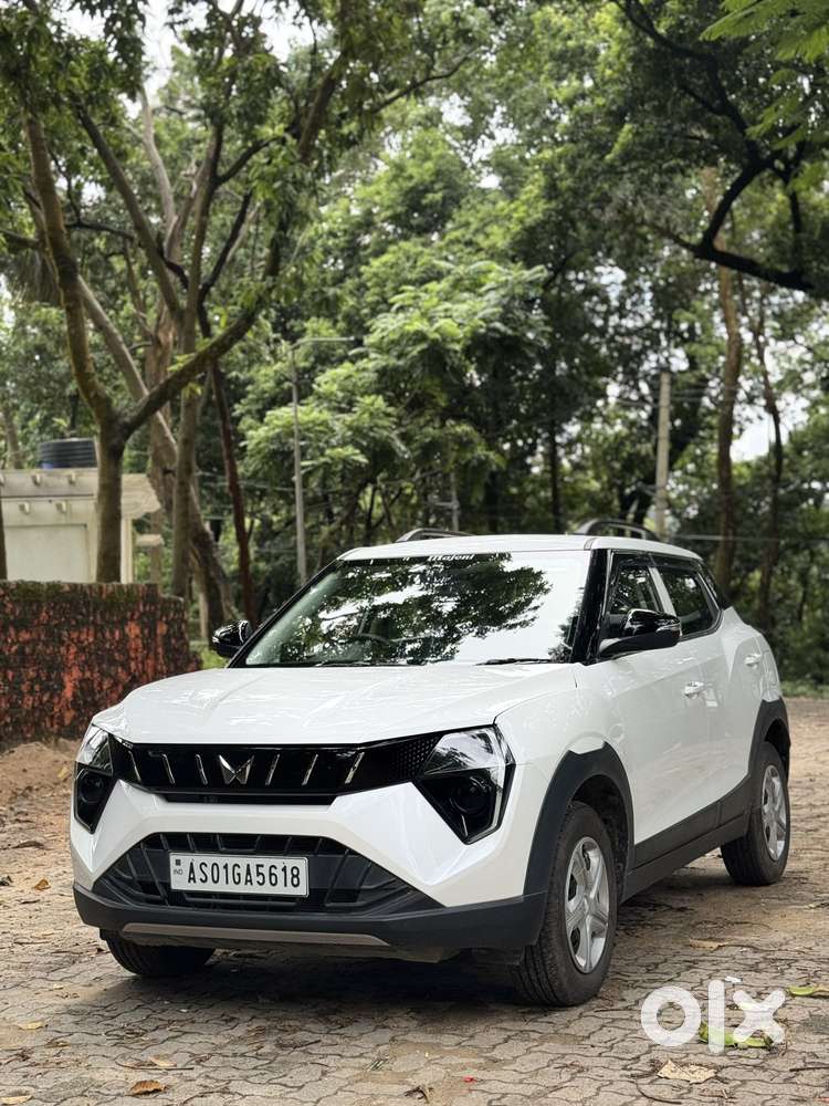Mahindra Xuv 3xo Mx1 Pm Mt, 2024, Petrol