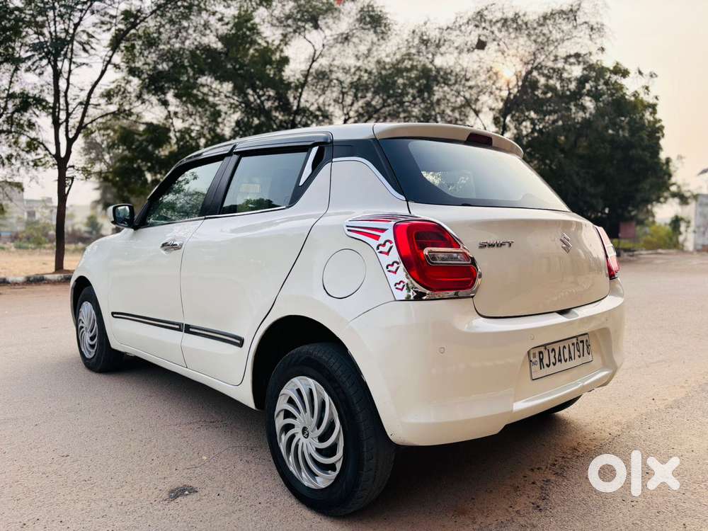 Maruti Suzuki Swift Vxi + Manual, 2023, Petrol