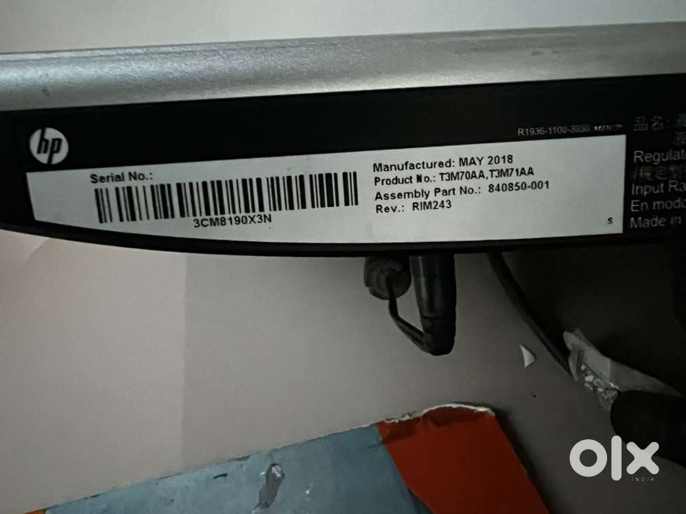 Hp 32inches desktop with free keyboard