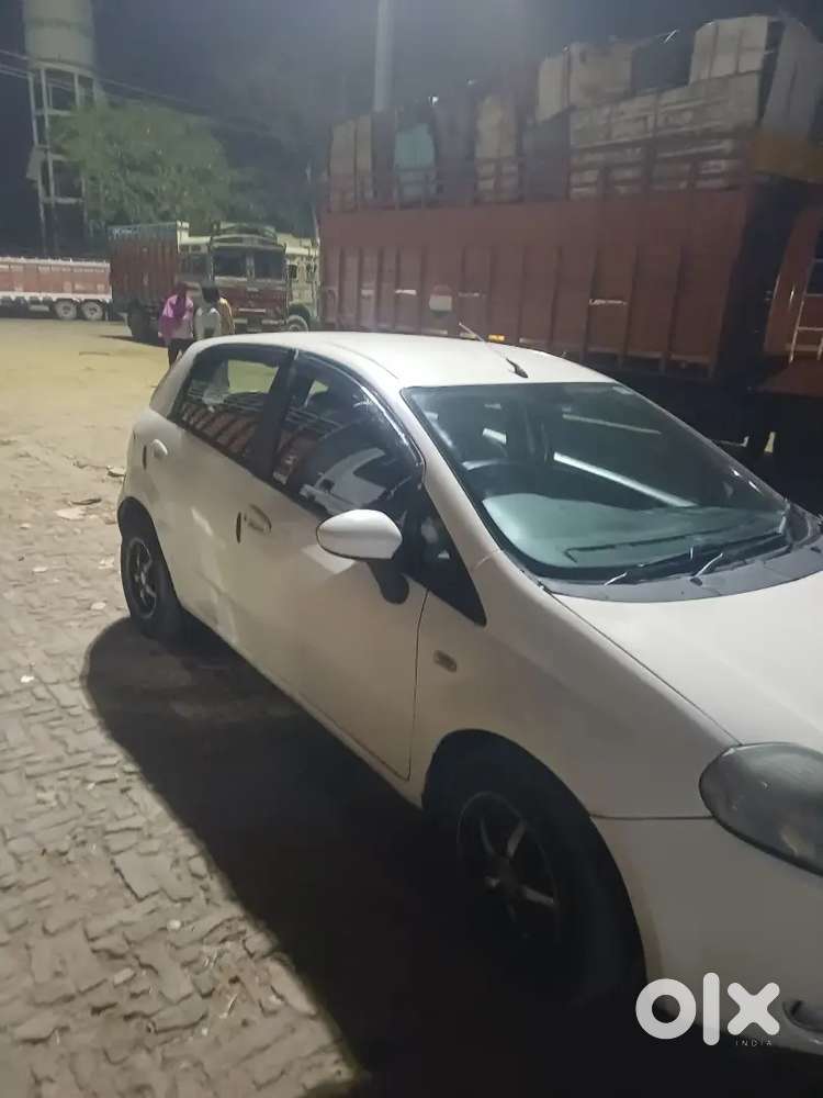 Fiat Punto 2012 Diesel 150000 Km Driven