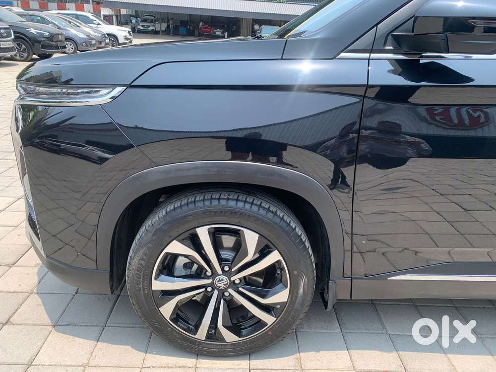 Mg Hector Plus Savvy Pro 1.5 Turbo Petrol Cvt 6 Str Dual Tone, 2023,..