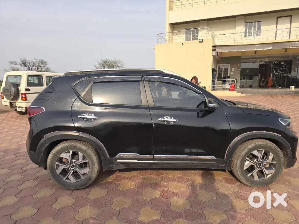 2021 Kia Sonet Htx Diesel (black)  1st Owner  Sunroof