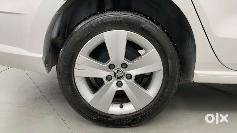 Skoda Rapid 1.0 Ambition Tsi, 2020, Petrol