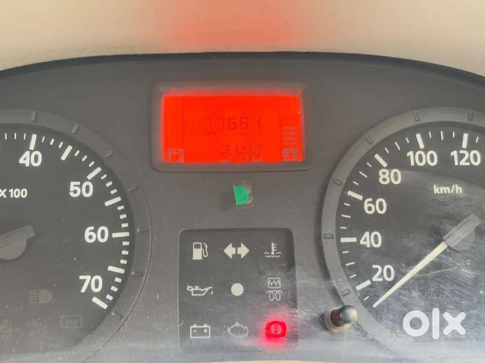Mahindra Logan Petrol 77000 Km Driven