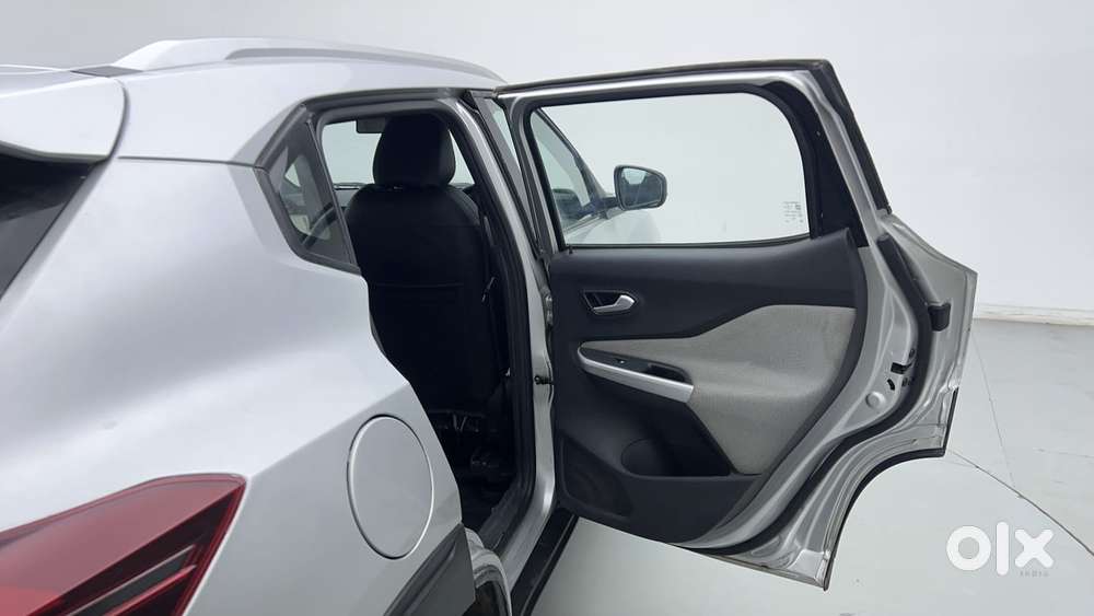 Nissan Magnite 1.0 Xv Turbo Cvt, 2022, Petrol