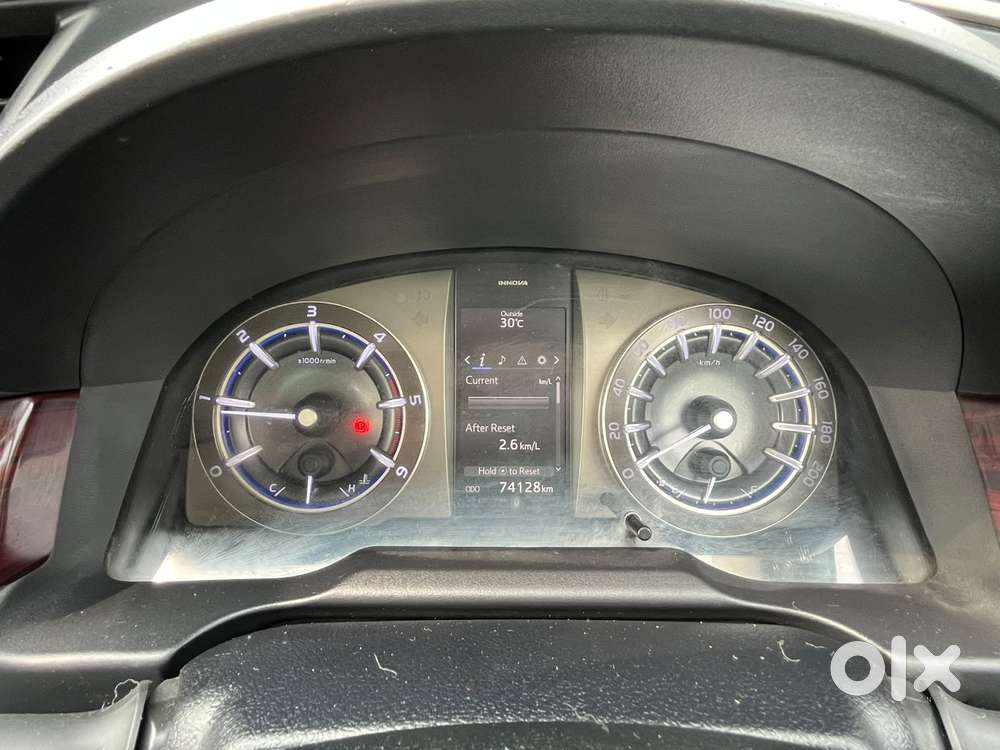 Toyota Innova Crysta 2.4 V 7 Str, 2017, Diesel