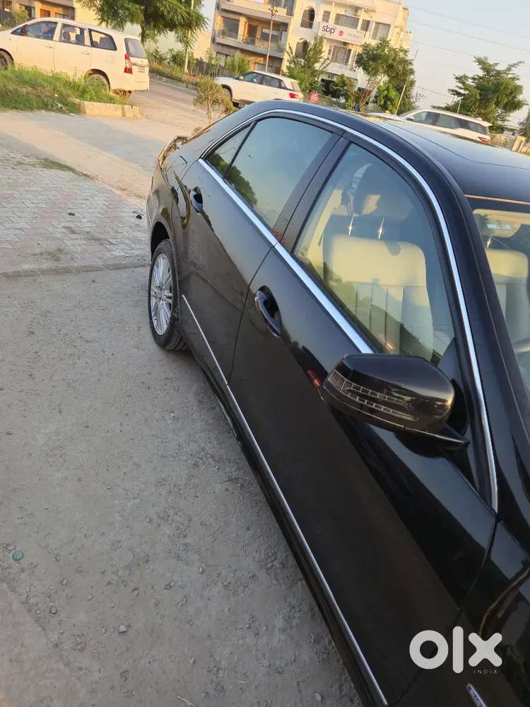 Mercedes-benz E-class 2010 Petrol 105000 Km Driven