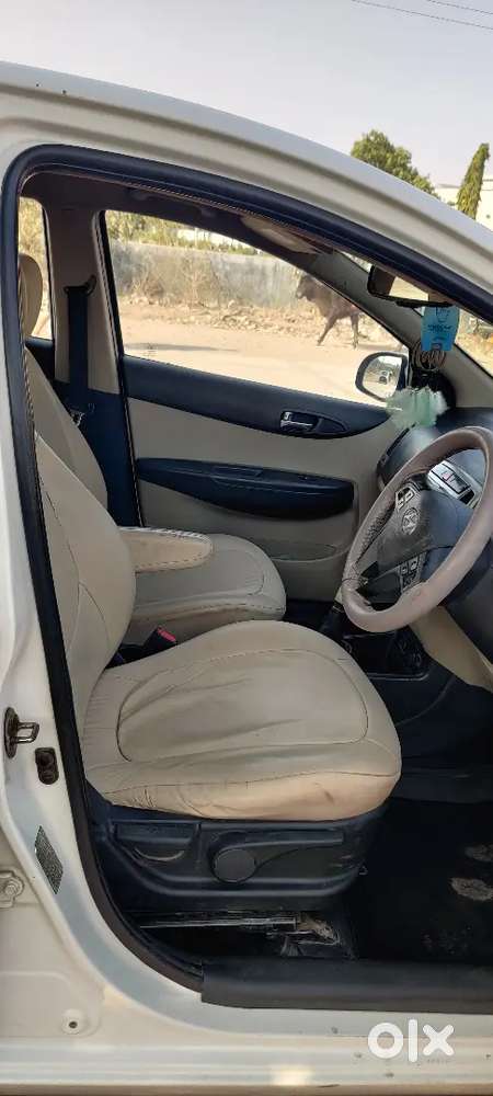 Hyundai I20 2012 Asta Top Modal Diesel Well Maintained