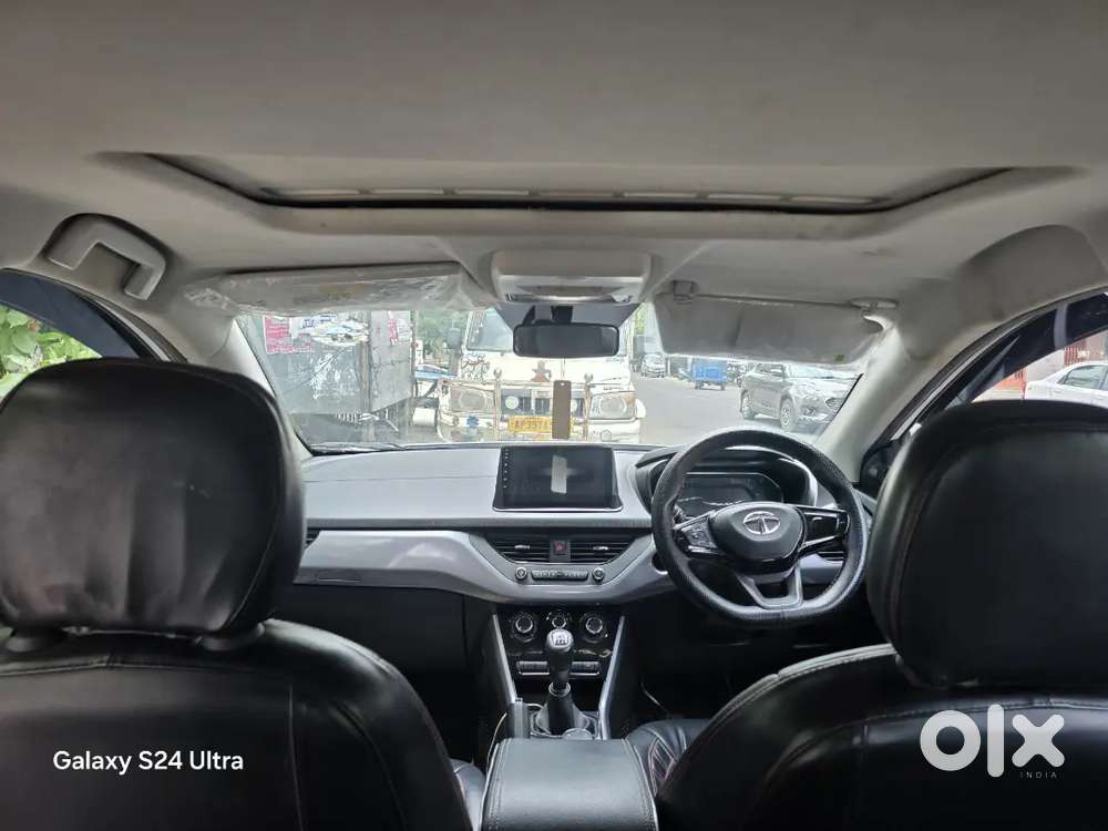 Tata Nexon 2022 Diesel 125000 Km Driven. 100% Company Service.