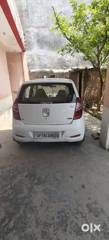 Hyundai I10 2012 Petrol 70000 Km Driven