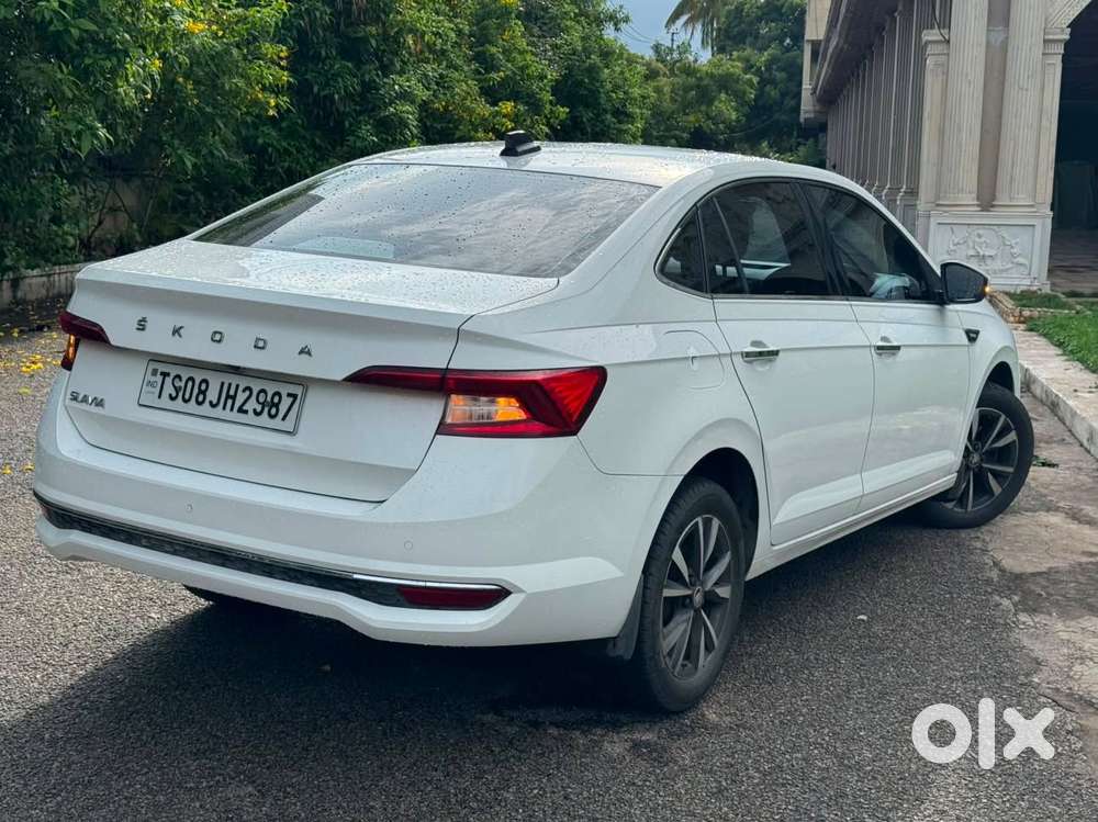 Skoda Slavia Style 1.0l Tsi At, 2022, Petrol