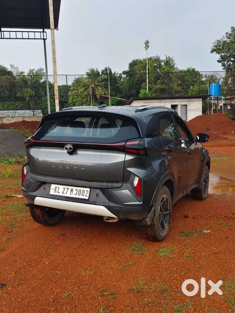 Tata Nexon, 2023, Petrol