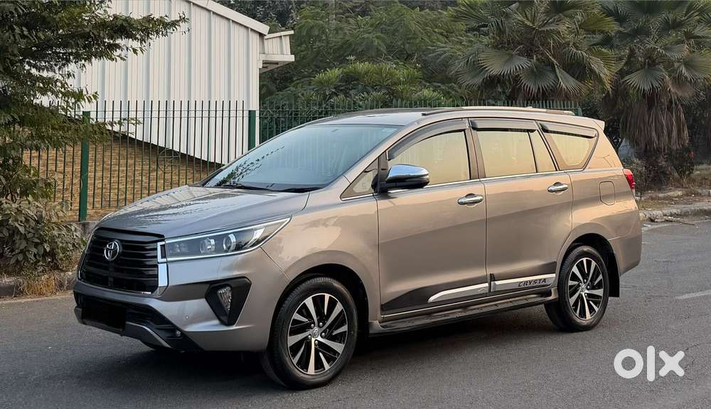 Toyota Innova Crysta