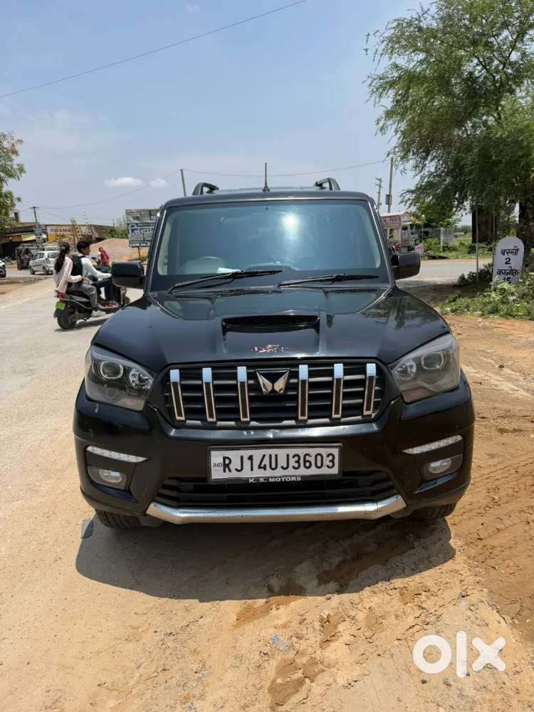 Mahindra Scorpio Classic Diesel 2023