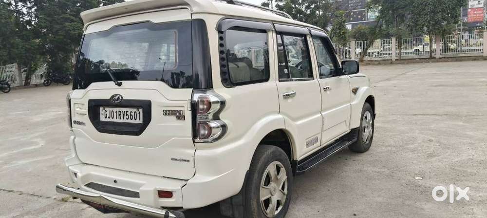 Mahindra Scorpio S6, 2016, Diesel
