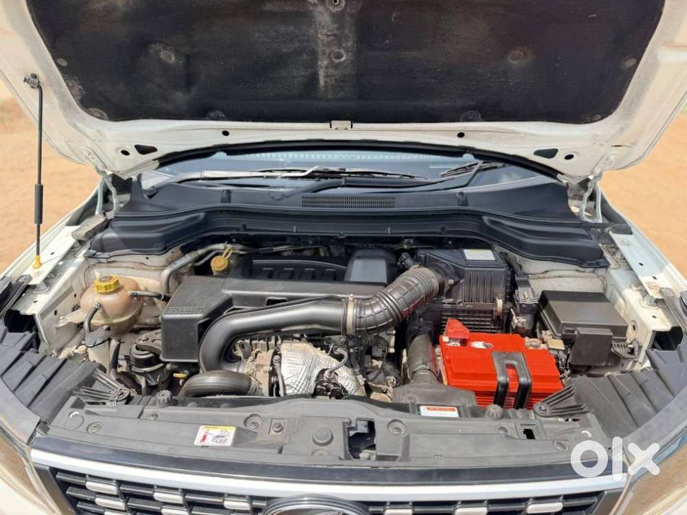 Mahindra Xuv300 W6 Amt Diesel, 2022, Diesel