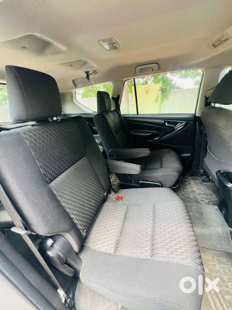 Toyota Innova Crysta 2.4 G Mt 7 Str, 2024, Diesel
