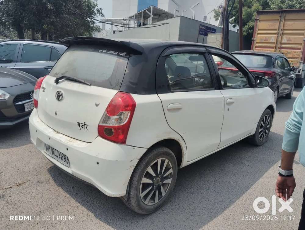 Toyota Etios Liva V Dual Tone, 2019, Petrol