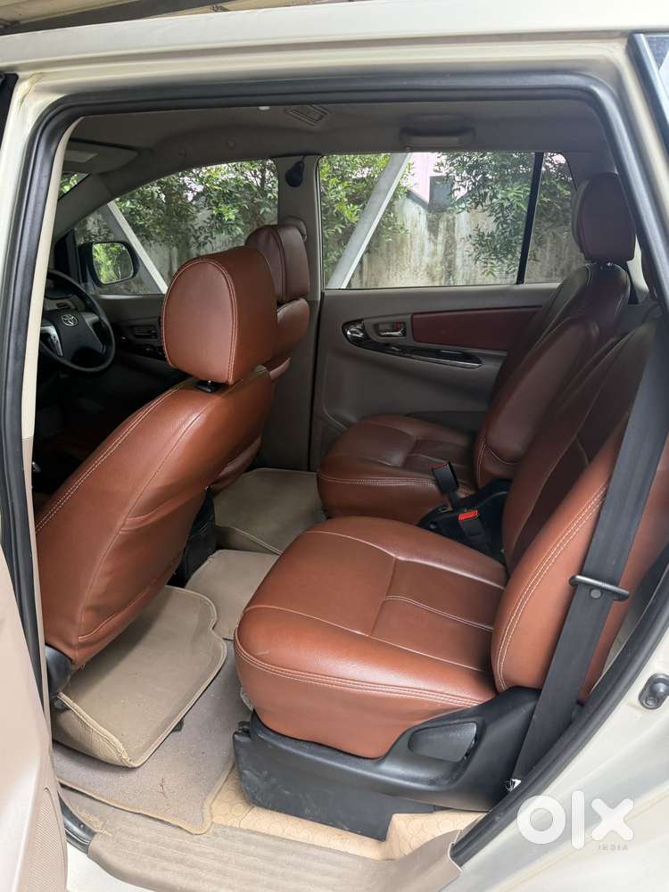 Toyota Innova 2.5 V 7 Str, 2015, Diesel