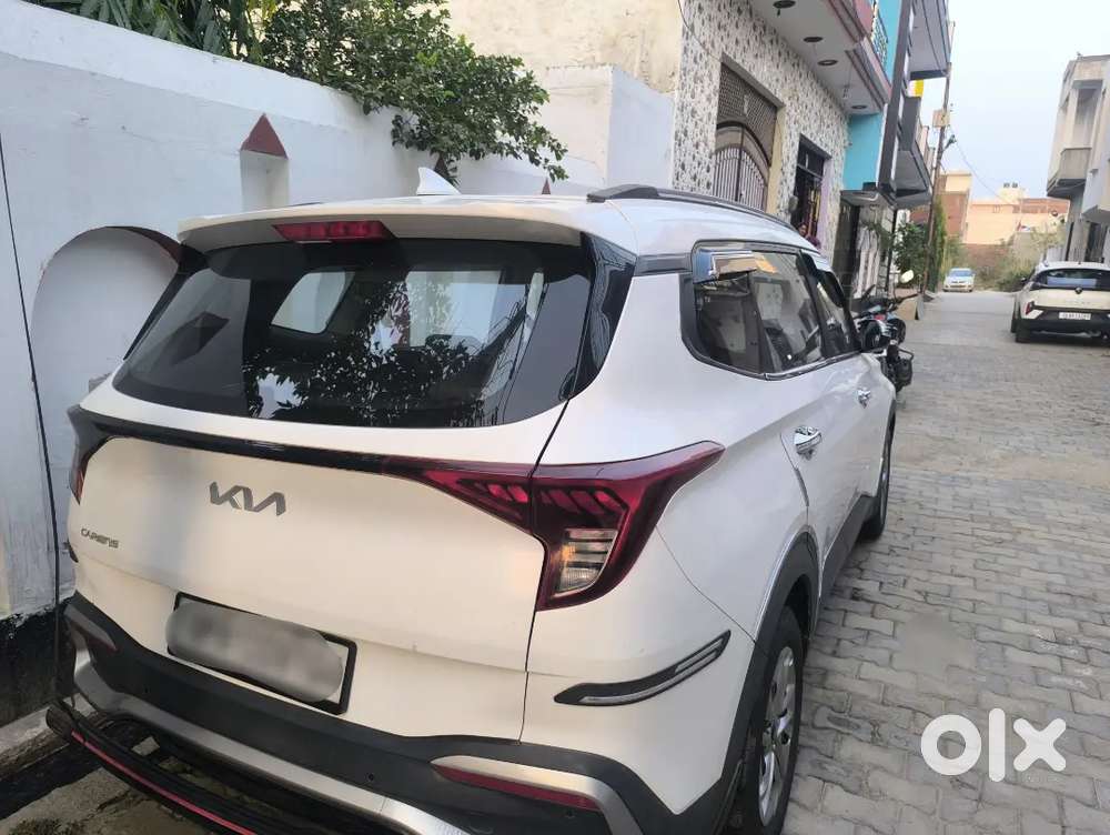 Kia Carens 2023 Diesel 128000 Km Driven