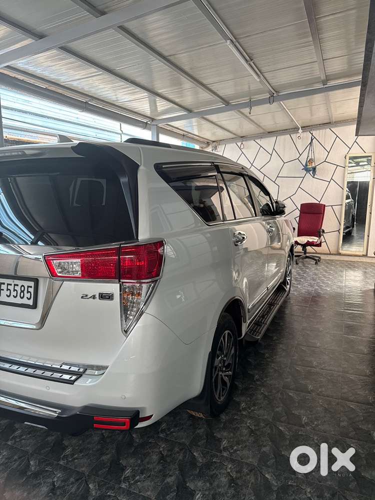 New Crysta Gx Plus With 3 Lakh Accessories And 5k Driven In Mint Cond