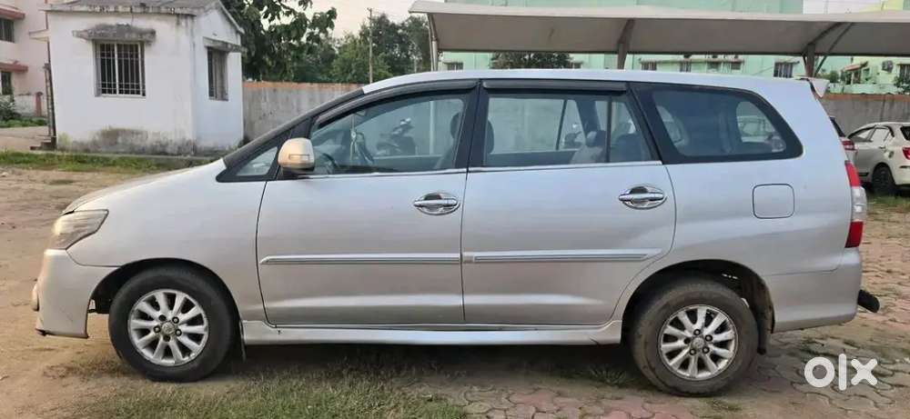 Toyota Innova 2014 Diesel 2nd Owner
