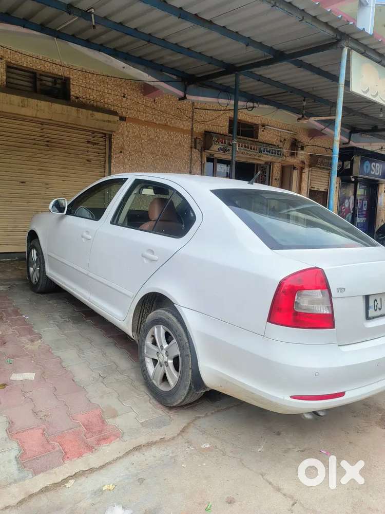 Skoda Laura 2.0 Ambition 2012