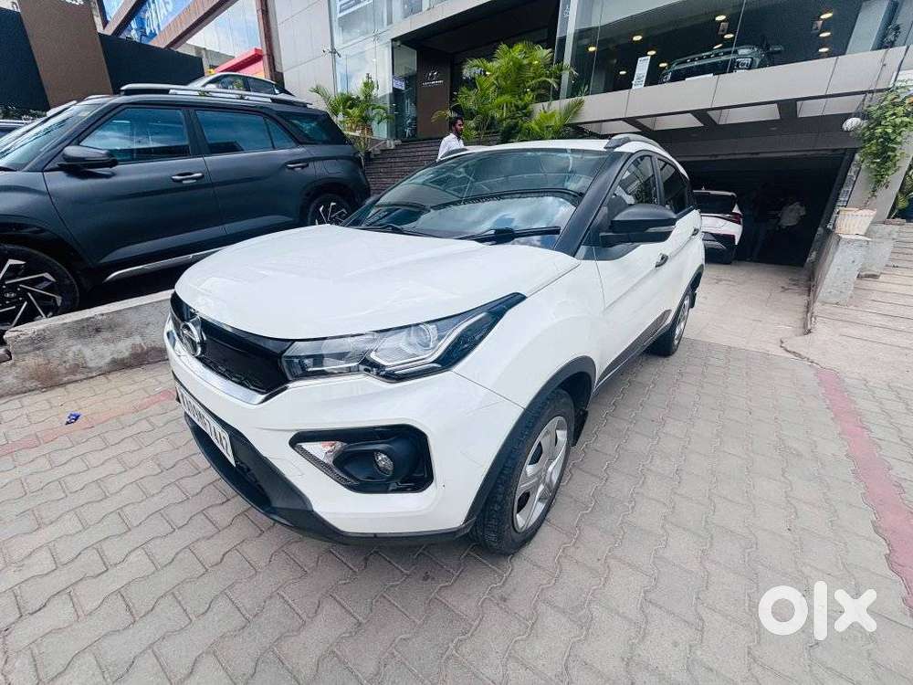 Tata Nexon 1.2 Revotron Xm (s), 2021, Petrol